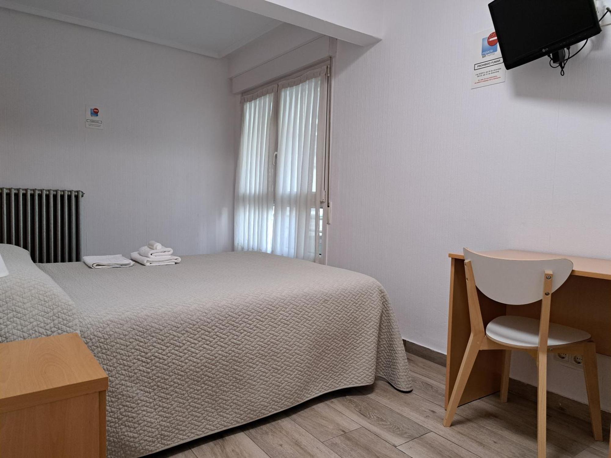 Pension Iruna Santurtzi Exterior photo